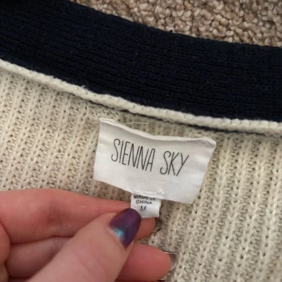 Color Block Knit Cardigan With Navy Blue buttons - Picture 5 of 5